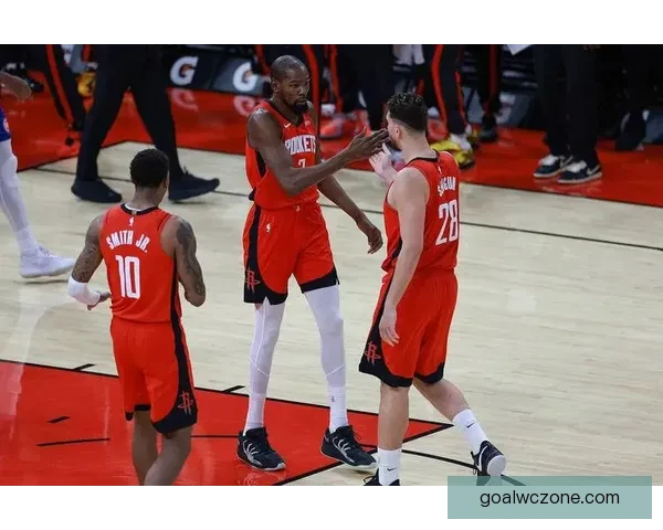 杜兰特准三双领衔火箭主场轻取尼克斯 阿门伊森双星闪耀联盟夜